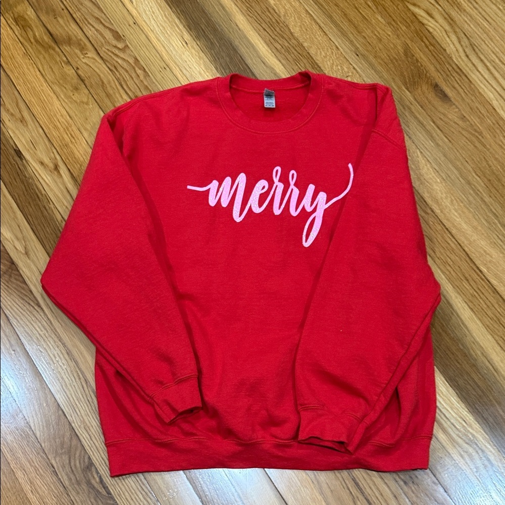 Gildan Red Crewneck Sweater with 'Merry' Design
